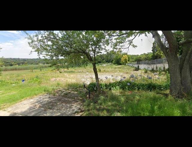 LAND FOR SALE IN BRYANSTON